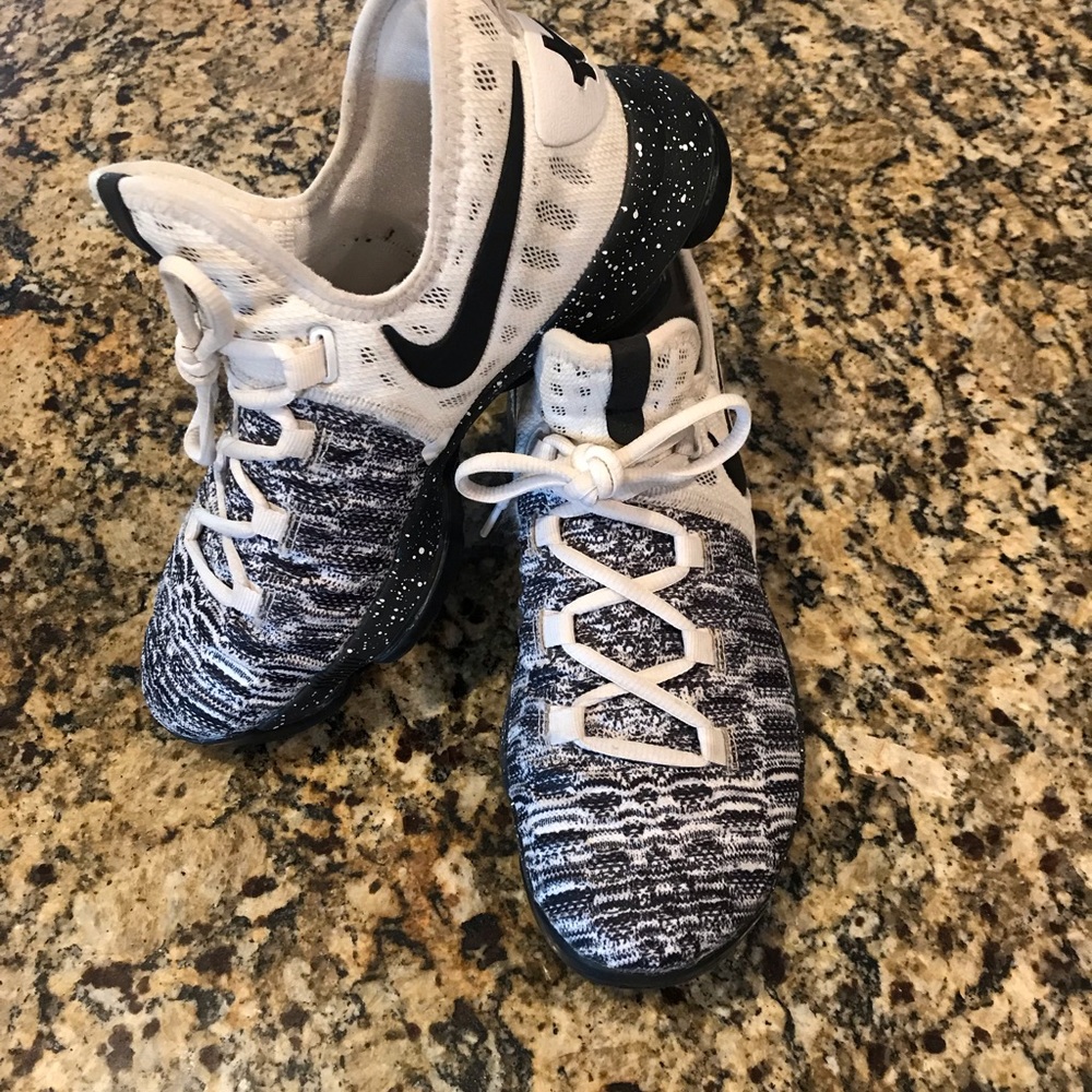 Kevin Durant Nike Basketball shoes size 6